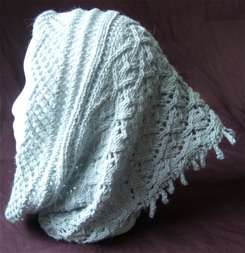 Lace_and_fringe_cowl_3.jpg
