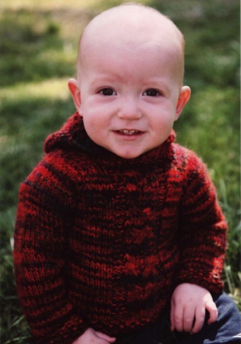 mc_hooded_baby_sweater.PDF-1main.jpg