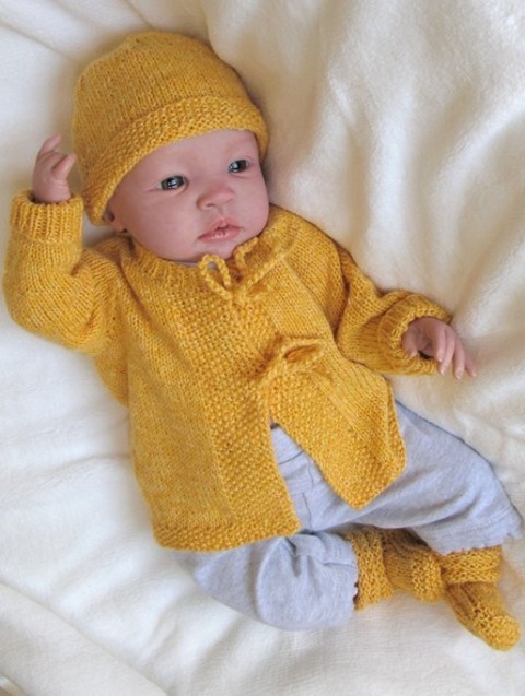Yellow_layette__shyanne.jpg