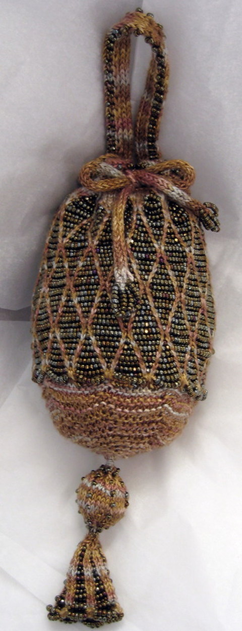 victorian_beaded_bag_retakes_-_09_082.jpg