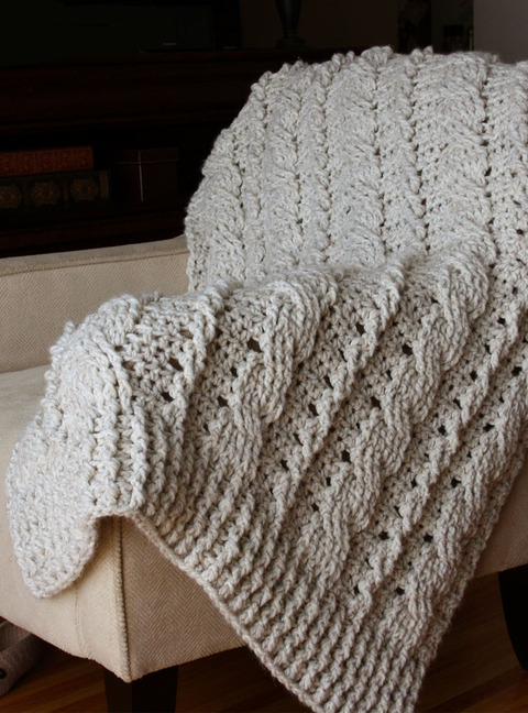 Chunky_Cables_Throw_1.jpg