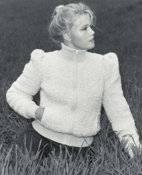 Straker_Amelia_865.pdf-2main.jpg