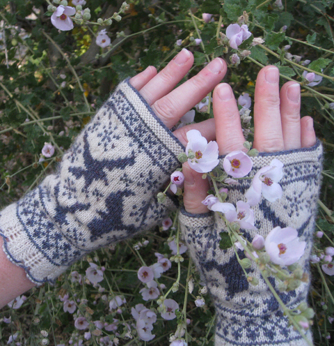Ravens_Fingerless_3.jpg