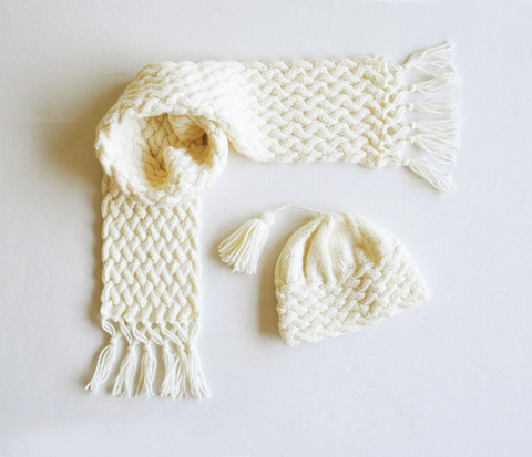 2__Cabled_Hat_Scarf_Set.jpg