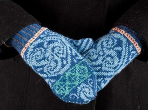 celticmittenscloseup.jpg