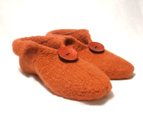knit_and_felt_slippers_pattern.jpg