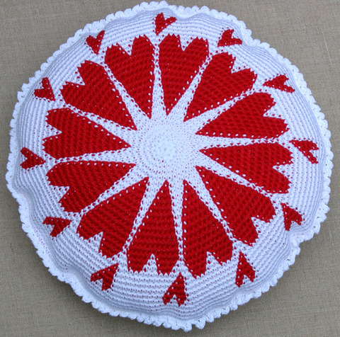 HeartsRoundPillowLeft.jpg