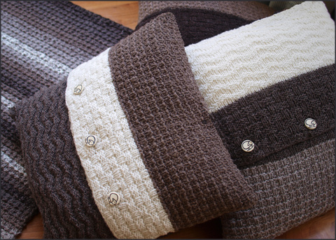 _231-sRGB-_20Rare_20Earth_20Cushions_20_231_20P7010082.jpg