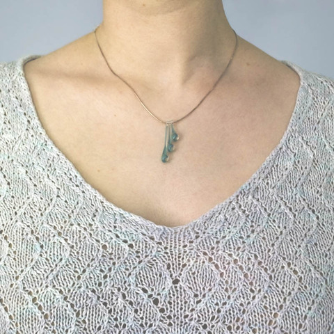 necklinehighlight.jpg