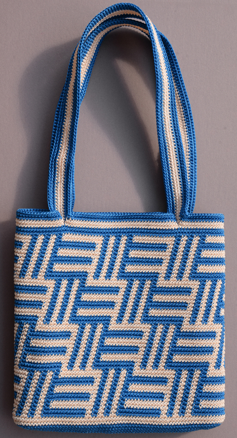 CrochetMeToteRight.jpg