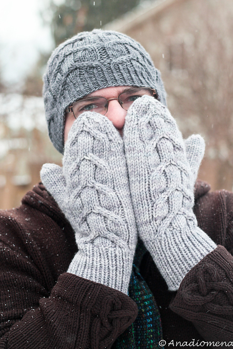 Valanar_20Mitts_202.jpg