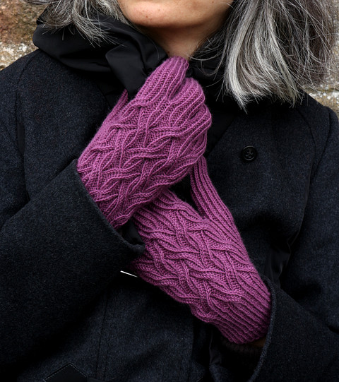 gloves-4-crop-2-sharp.jpg
